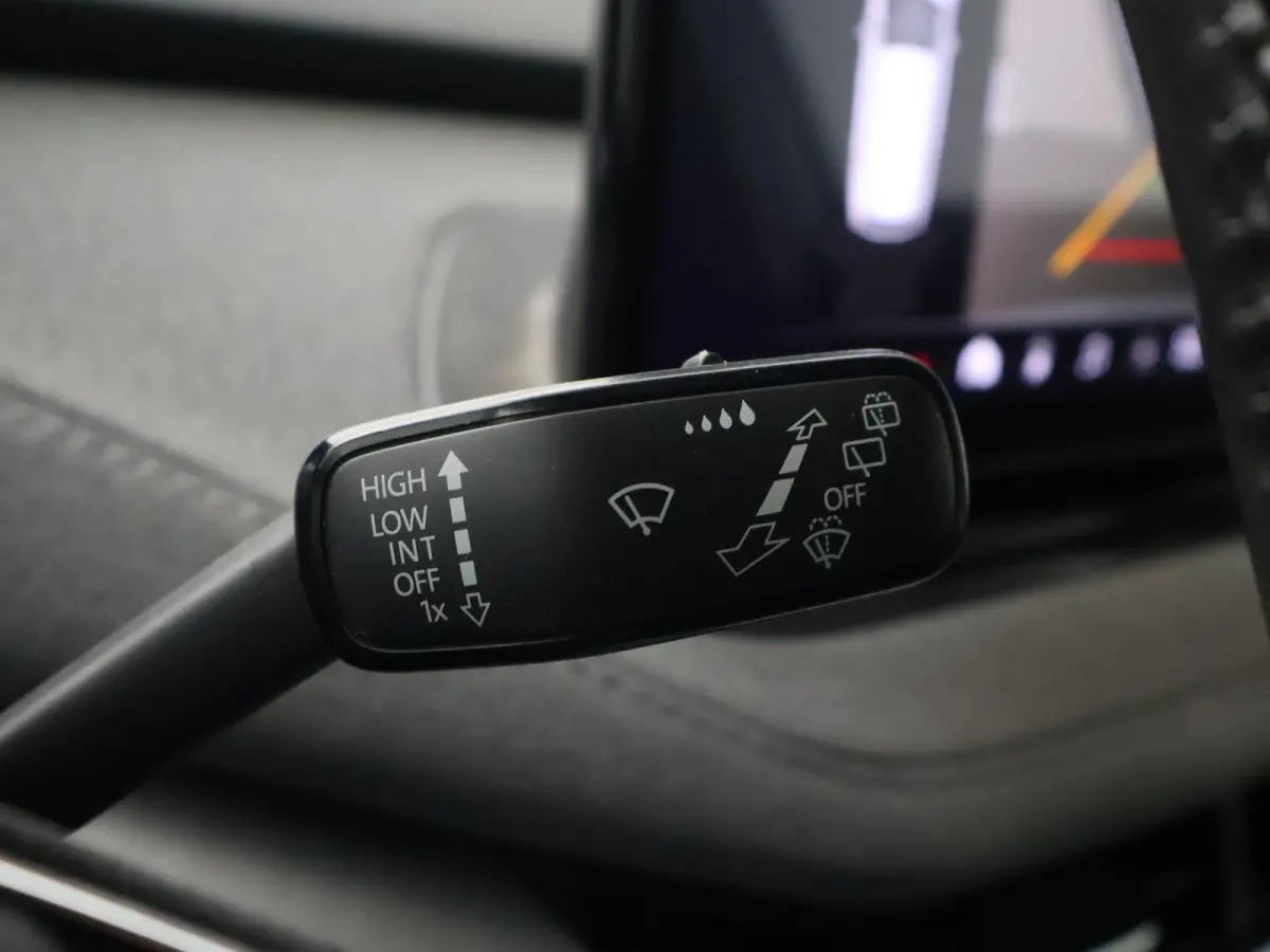 80 204 PK SOH 89,42% + WEGKL. TREKHAAK | SFEERVERL | STANDKACHEL | CAMERA | STUURWIELVER. | CARPLAY