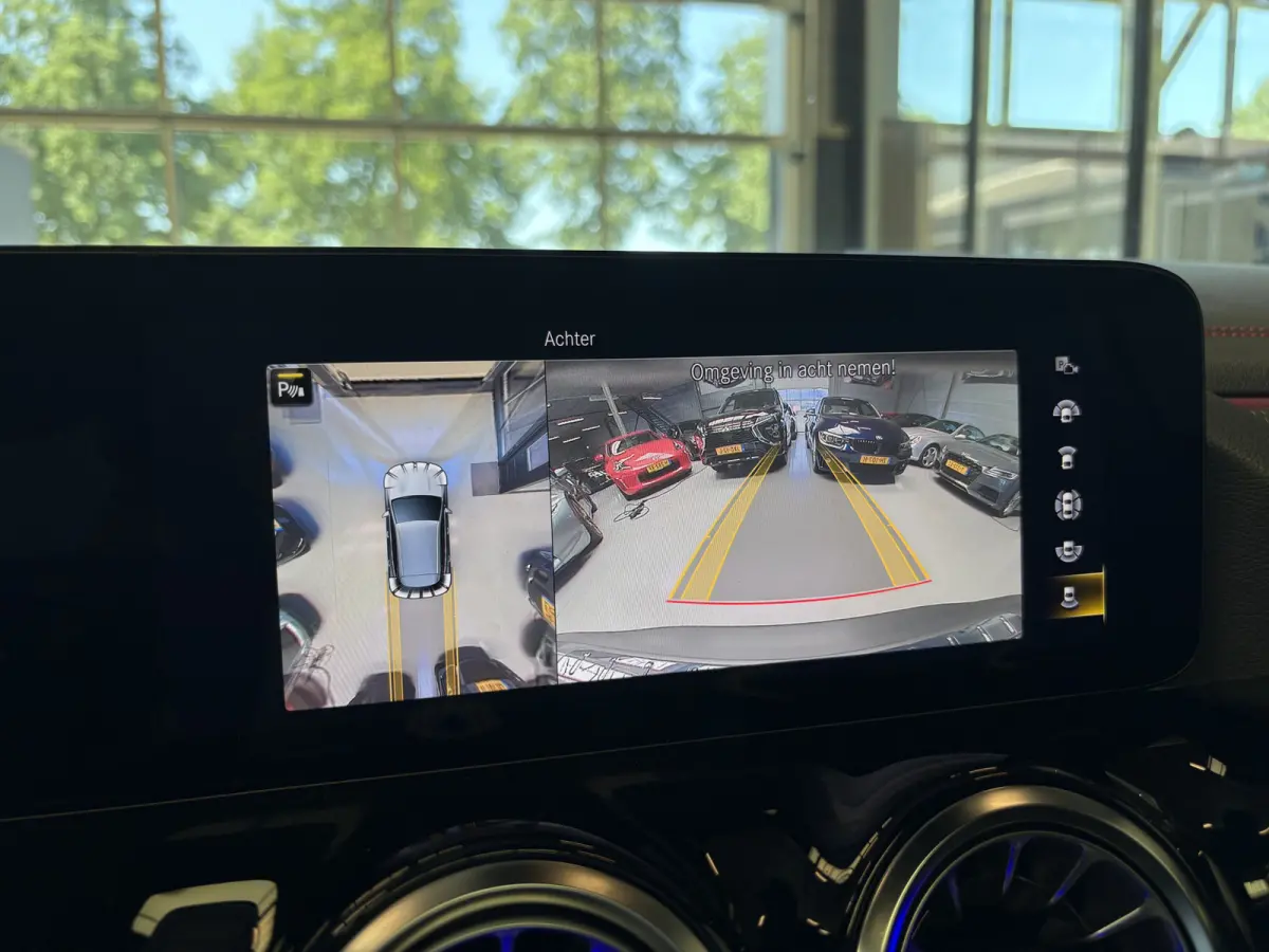 250+ AMG Line 71 kWh Navi, Panoramadak