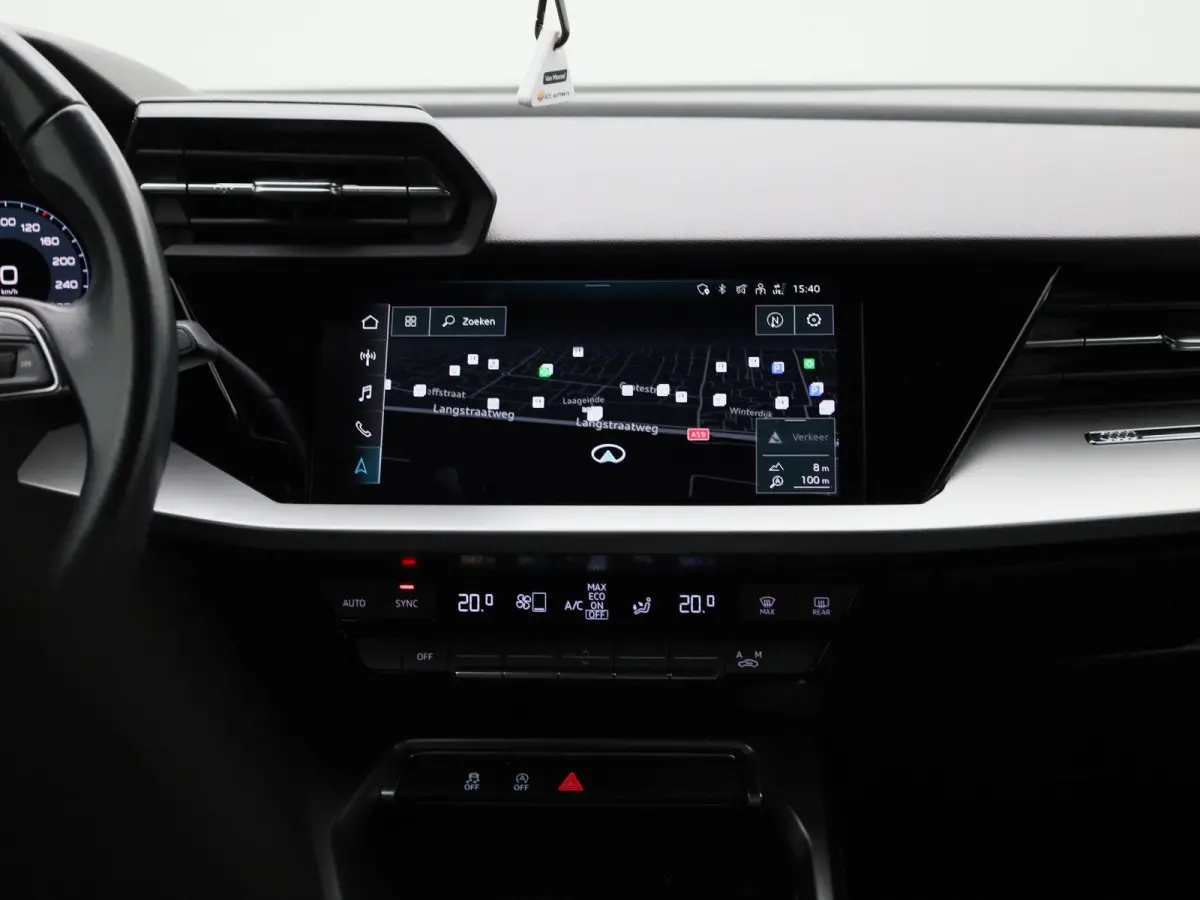 30 TFSI Business edition | Apple Carplay / Android Auto | Virtual Cockpit | Keyless | Privacy Glass | Lichtmetalen Velgen |