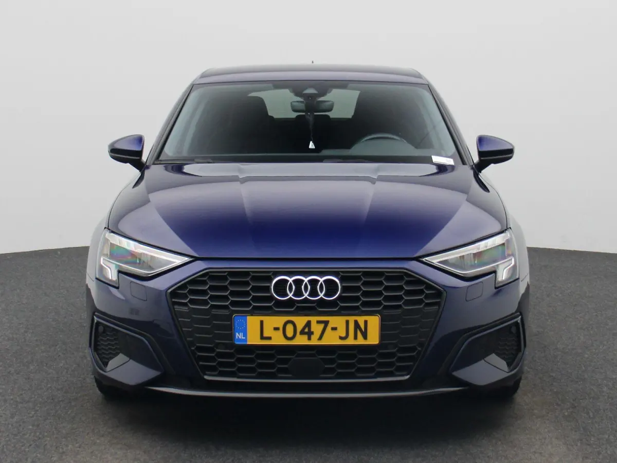 30 TFSI Business edition | Apple Carplay / Android Auto | Virtual Cockpit | Keyless | Privacy Glass | Lichtmetalen Velgen |