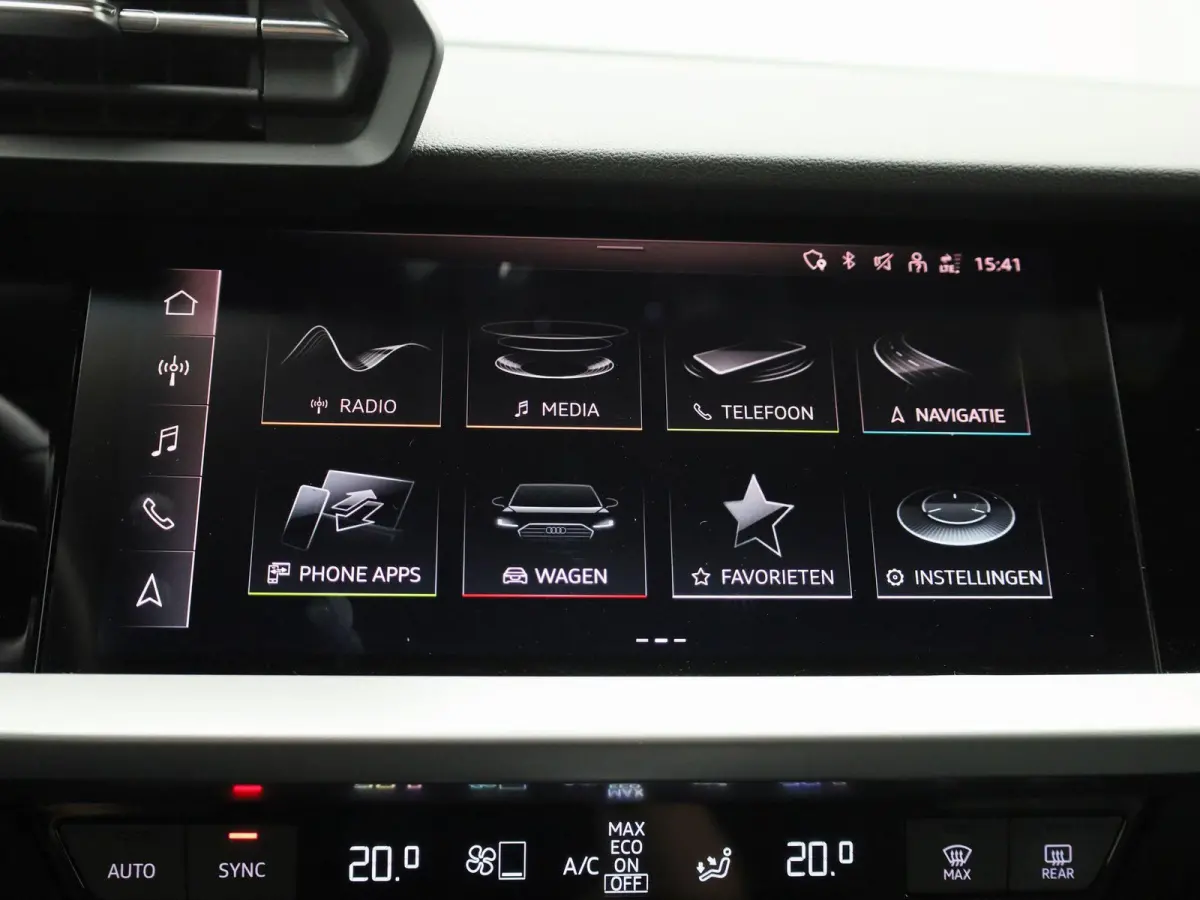 30 TFSI Business edition | Apple Carplay / Android Auto | Virtual Cockpit | Keyless | Privacy Glass | Lichtmetalen Velgen |