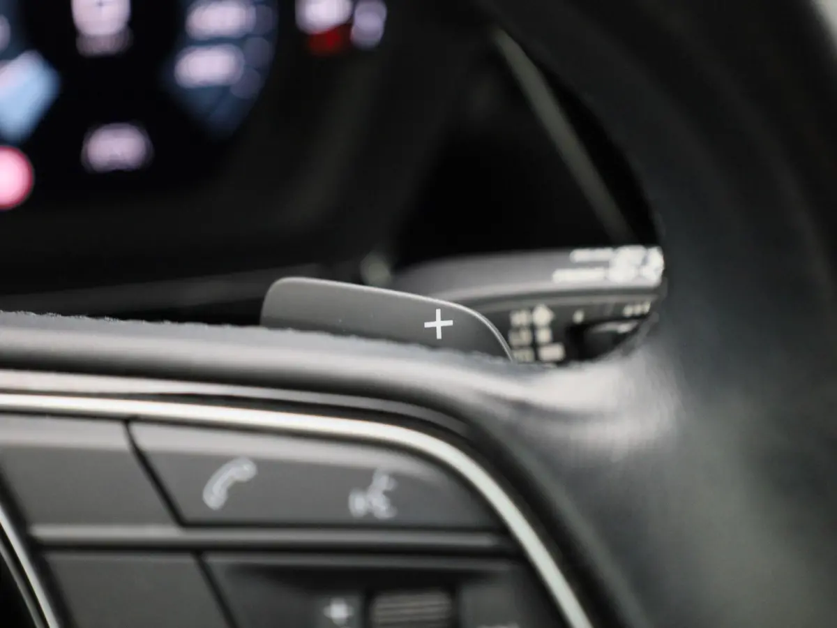 30 TFSI Business edition | Apple Carplay / Android Auto | Virtual Cockpit | Keyless | Privacy Glass | Lichtmetalen Velgen |