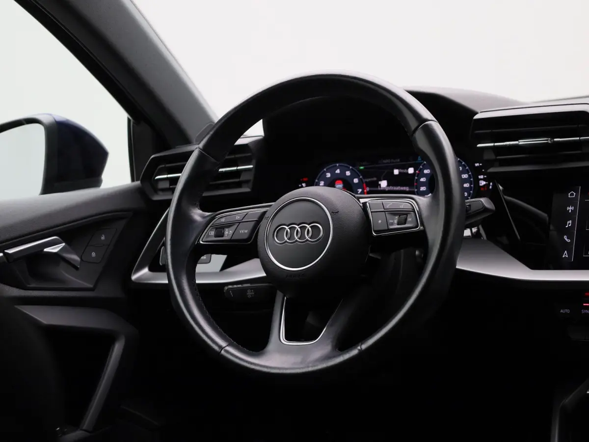 30 TFSI Business edition | Apple Carplay / Android Auto | Virtual Cockpit | Keyless | Privacy Glass | Lichtmetalen Velgen |