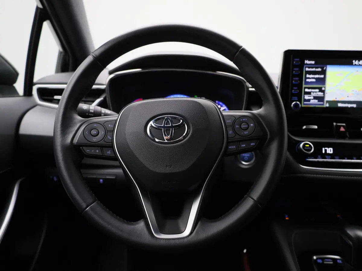 1.8 Hybrid Business Plus | Navigatie | Privacy Glass | Lichtmetalen Velgen | Virtual Cockpit | Keyless |