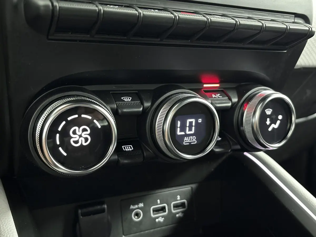 1.0 TCe 90 Techno Apple Carplay | Android Auto | Cruise Control | electronic Climate Control |  Navigatie | Parkeersensoren Achter | Achteruitrij camera