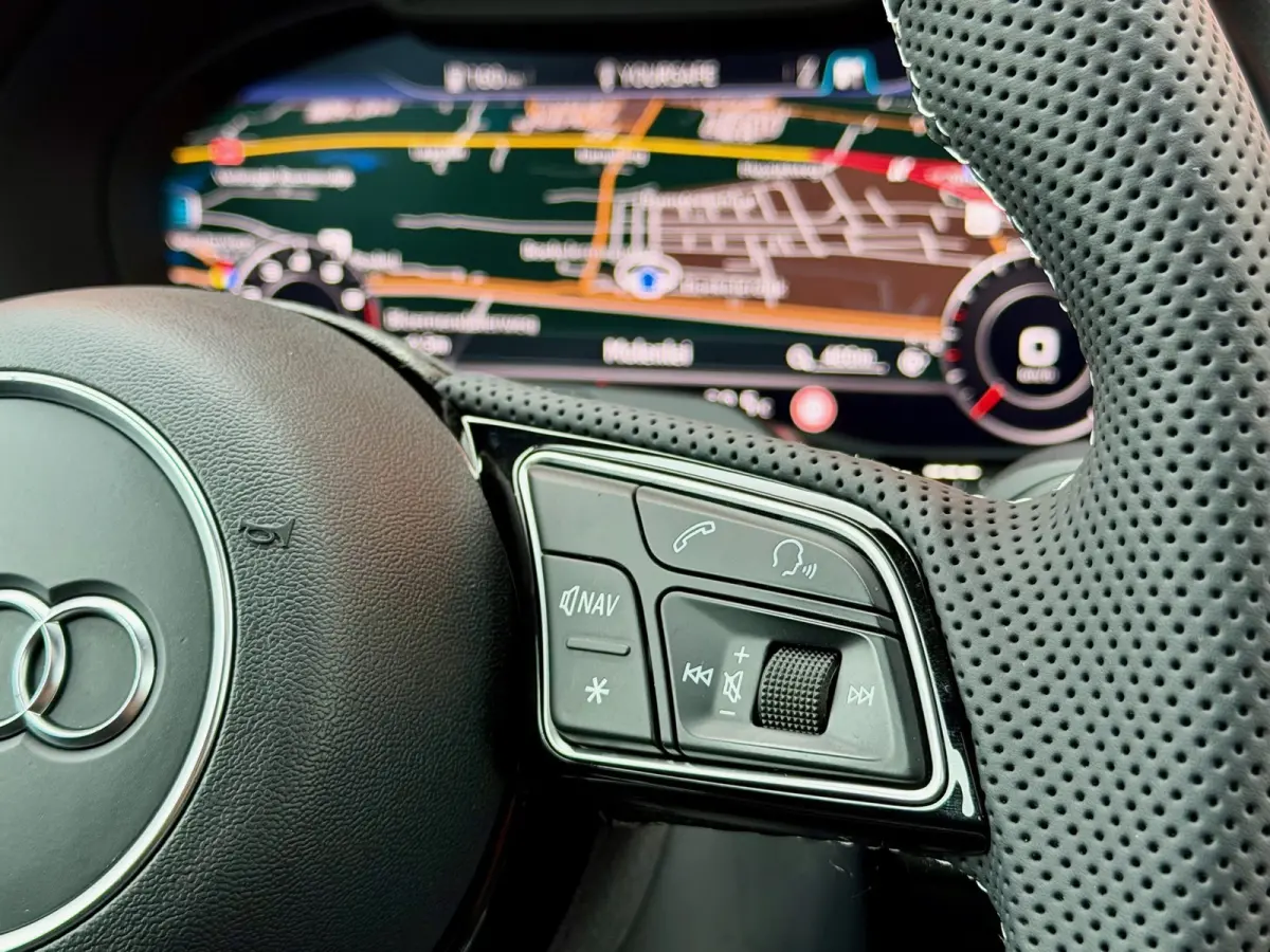 1.4 TFSI CoD S-Line Virtual Pano Carplay