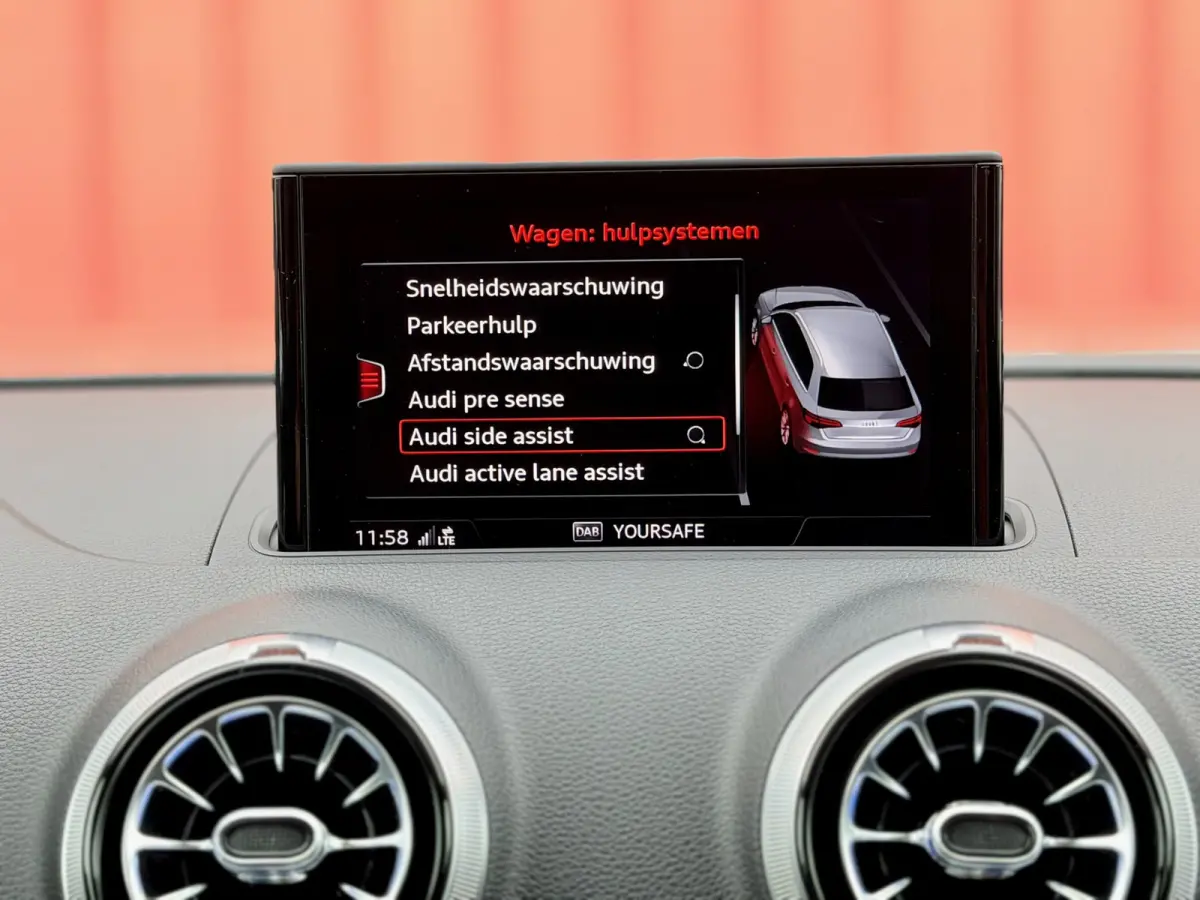 1.4 TFSI CoD S-Line Virtual Pano Carplay