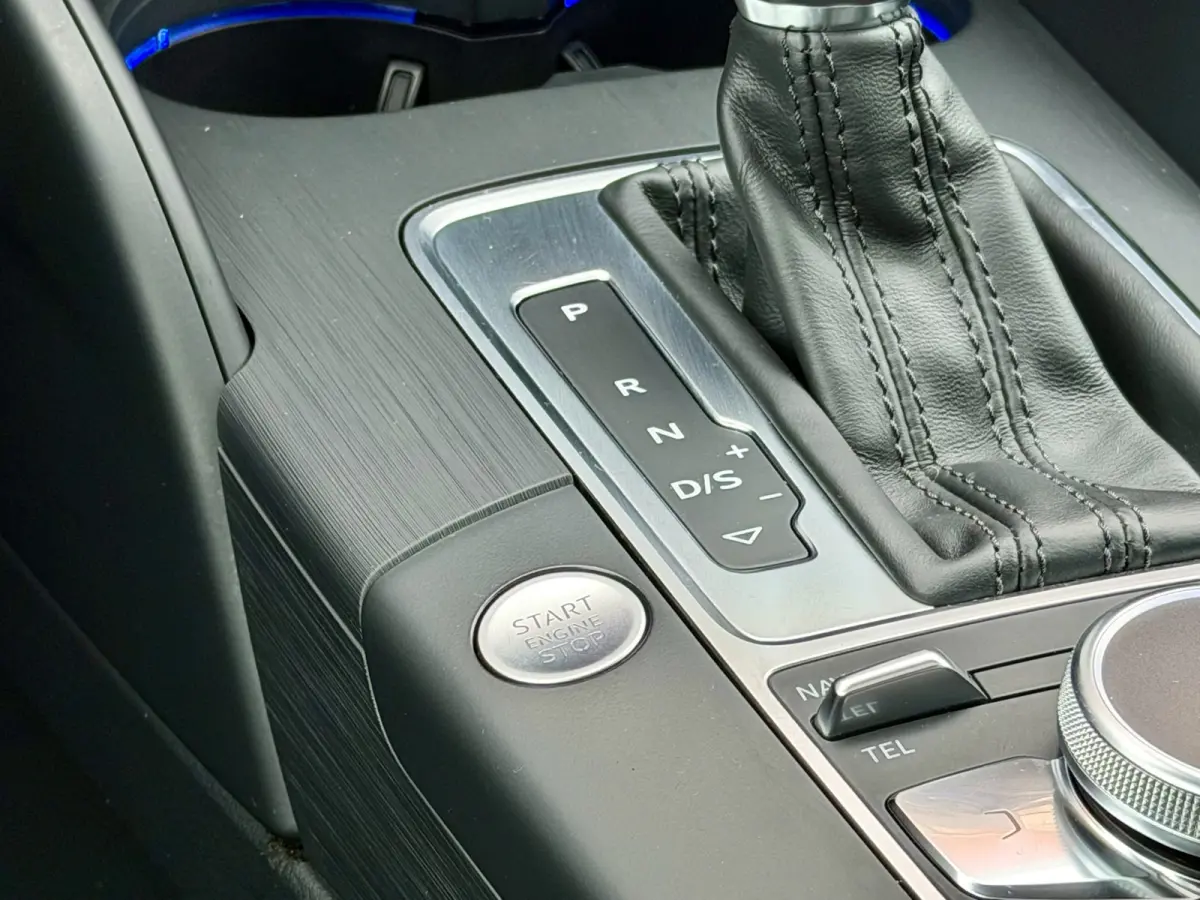 1.4 TFSI CoD S-Line Virtual Pano Carplay