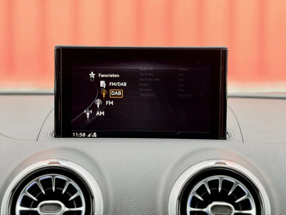 1.4 TFSI CoD S-Line Virtual Pano Carplay