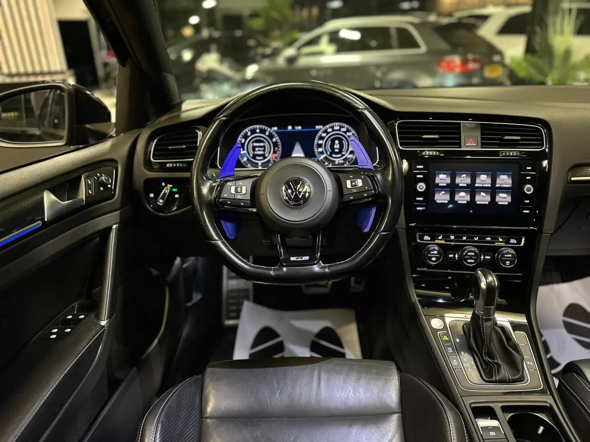 2.0 TSI 4Motion R|PANO|KEYLESS|LEDER