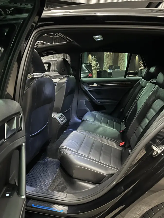 2.0 TSI 4Motion R|PANO|KEYLESS|LEDER