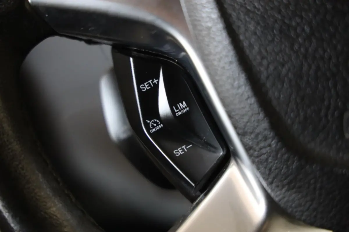 350 2.0 TDCI L4/H3 170PK GRIJS Limited RWD CAMERA PDC AIRCO CRUISE CONTROL TOPSTAAT LEASE V/A €142,- p.m. INRUIL MOG
