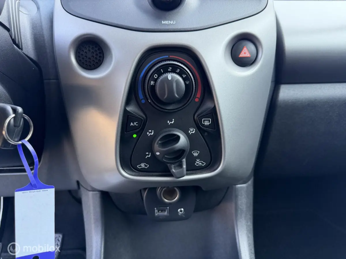 1.0 e-VTi Selection,Airco,Led,5drs,1e eigenaar!