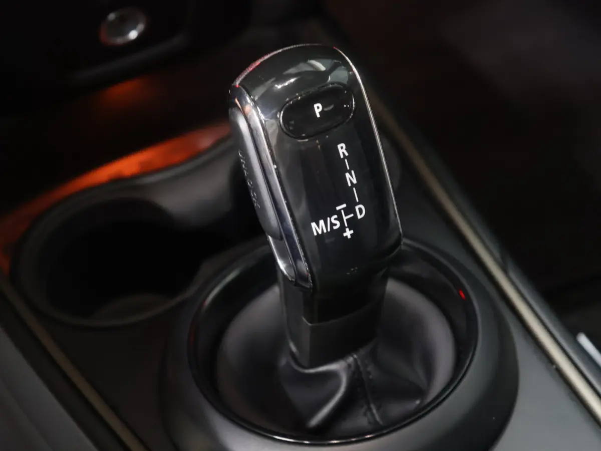 1.5 Cooper Business Sport Edition [APPLE CARPLAY, STOELVERWARMING, CRUISE CONTROL, PDC ACHTER, LED, AUTOMAAT, ANDROID, MULTIFUNCTIONEEL STUURWIEL, BLUETOOTH, NAVIGATIE, NIEUWSTAAT]