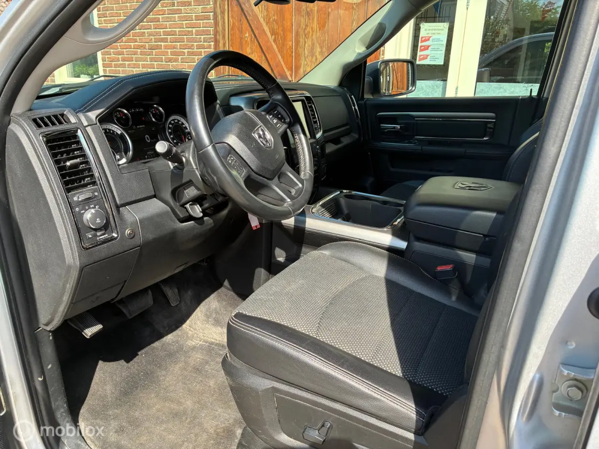 1500 4X4 5.7 V8 4x4 Crew Cab 5'7