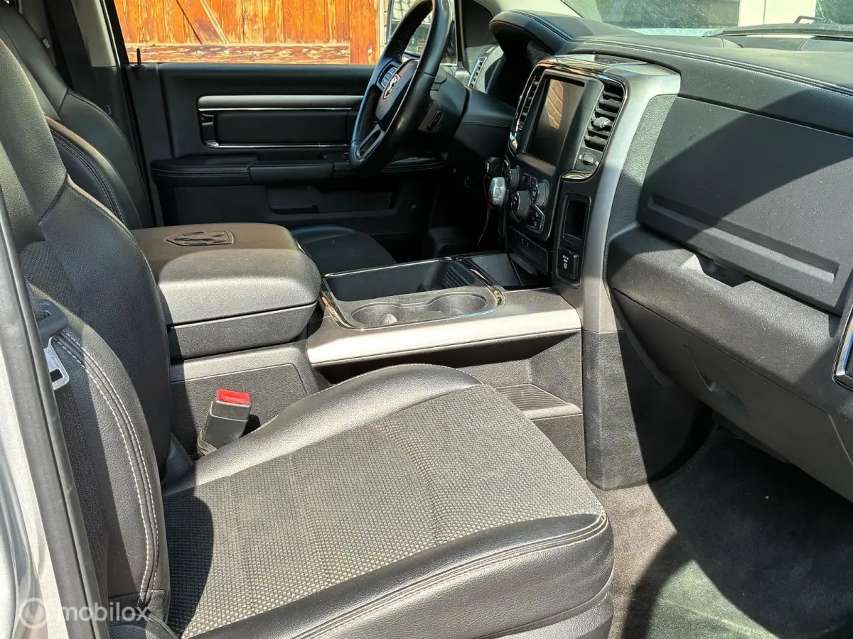 1500 4X4 5.7 V8 4x4 Crew Cab 5'7