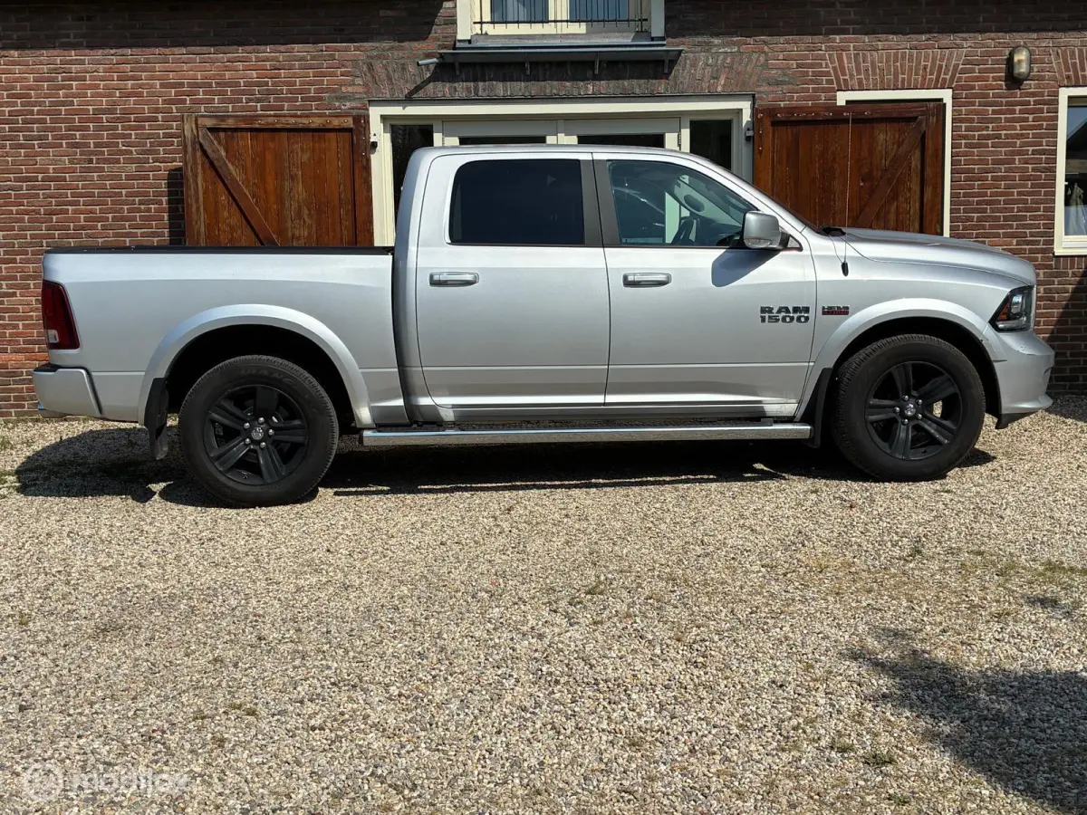1500 4X4 5.7 V8 4x4 Crew Cab 5'7