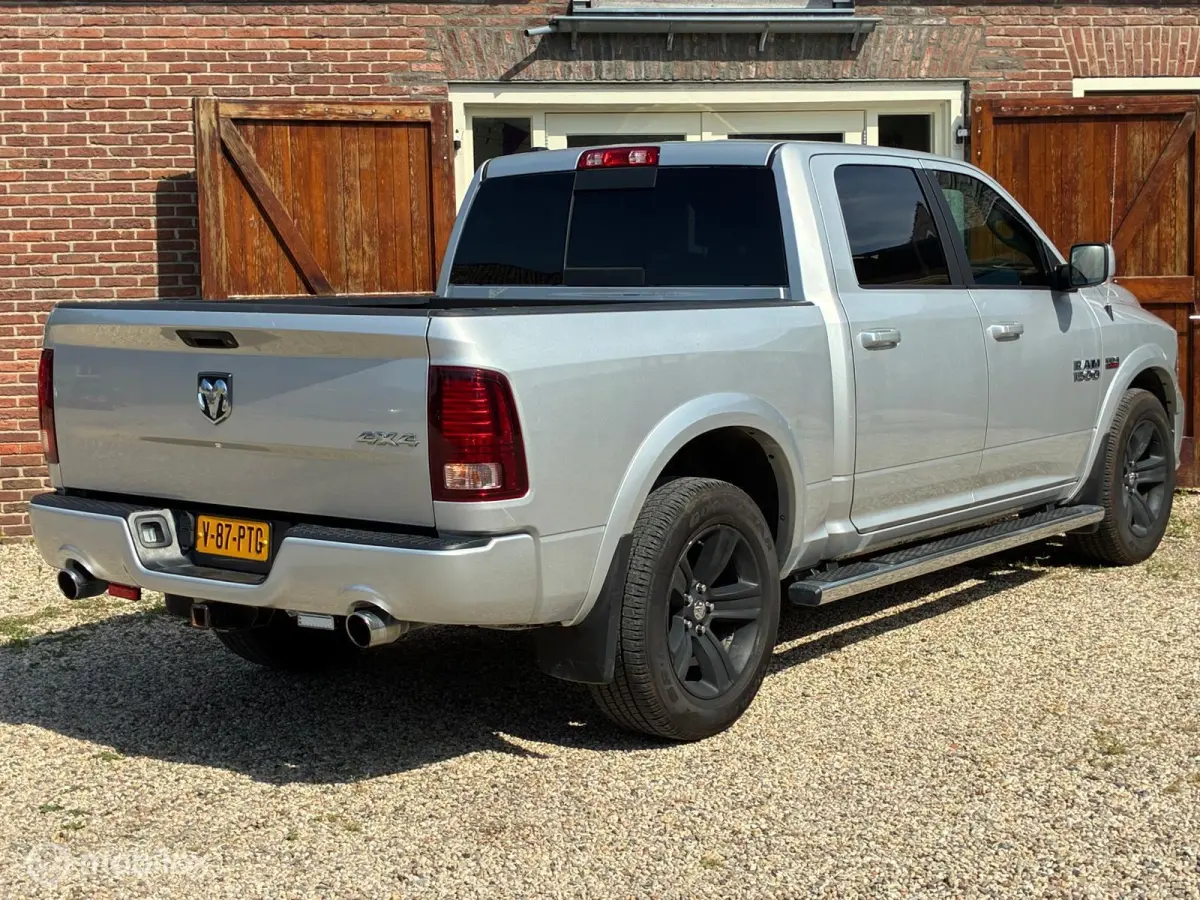 1500 4X4 5.7 V8 4x4 Crew Cab 5'7
