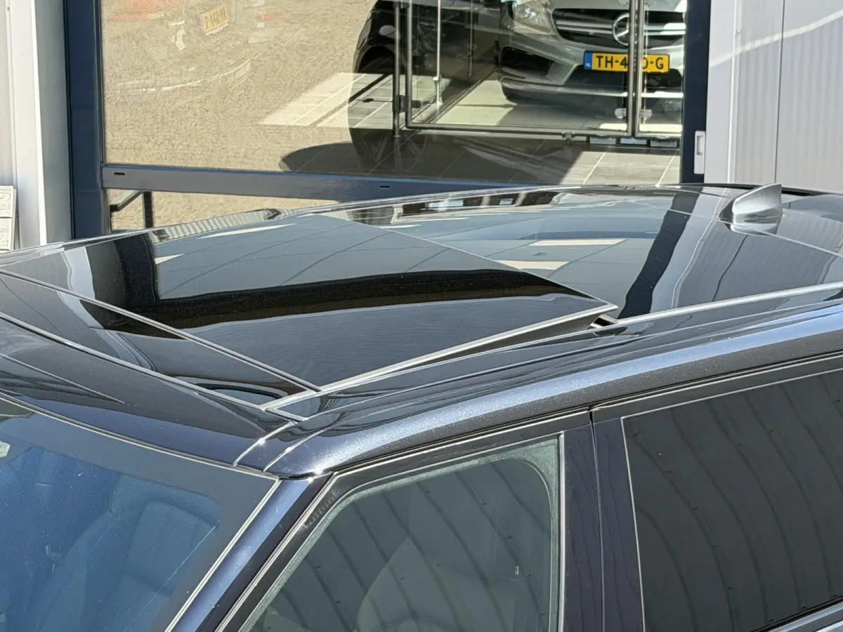 P400e HSE | NL-auto 1e eig. / volledige historie / Pano-Dak / Black Pack