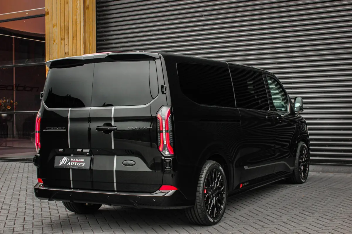 Cust. 320 L2H1 Sport 71 kWh DC DUBBEL CABINE / JB-EDITON / CAMERA / 370KM RANGE / APPLE CARPLAY DRIVERS-PACK /FULL