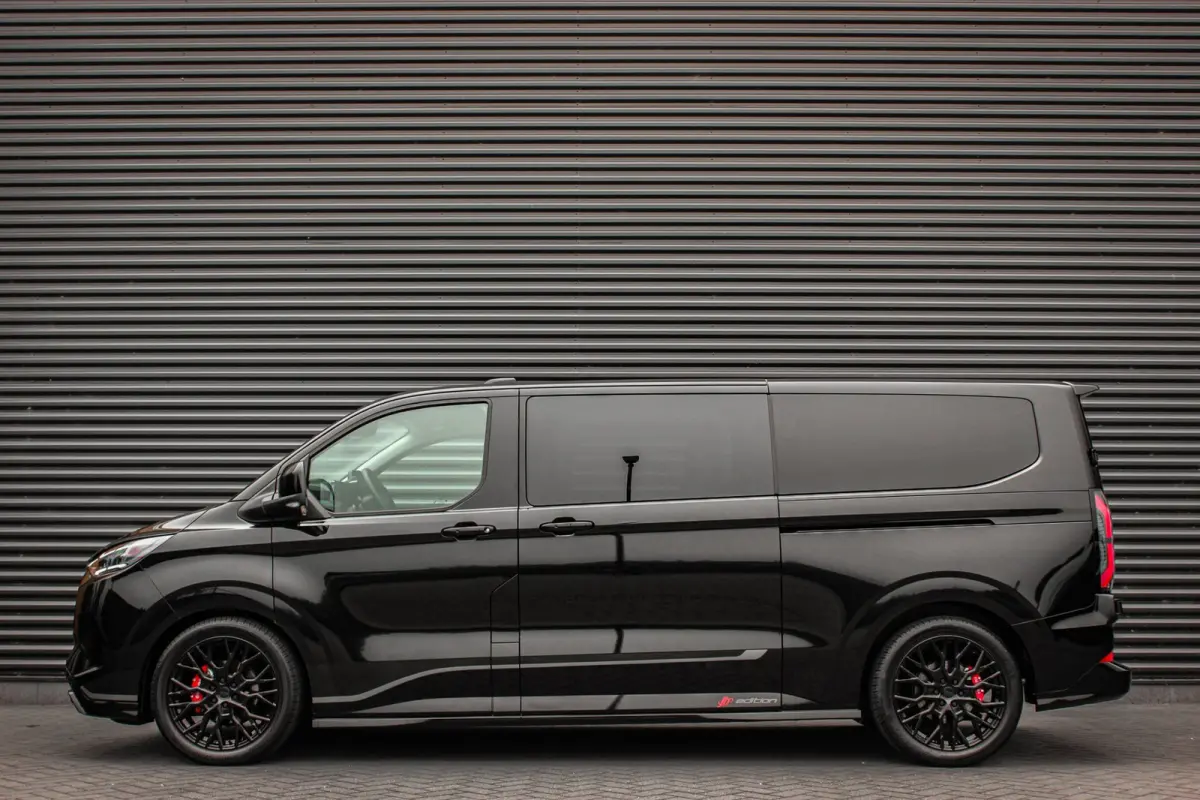 Cust. 320 L2H1 Sport 71 kWh DC DUBBEL CABINE / JB-EDITON / CAMERA / 370KM RANGE / APPLE CARPLAY DRIVERS-PACK /FULL