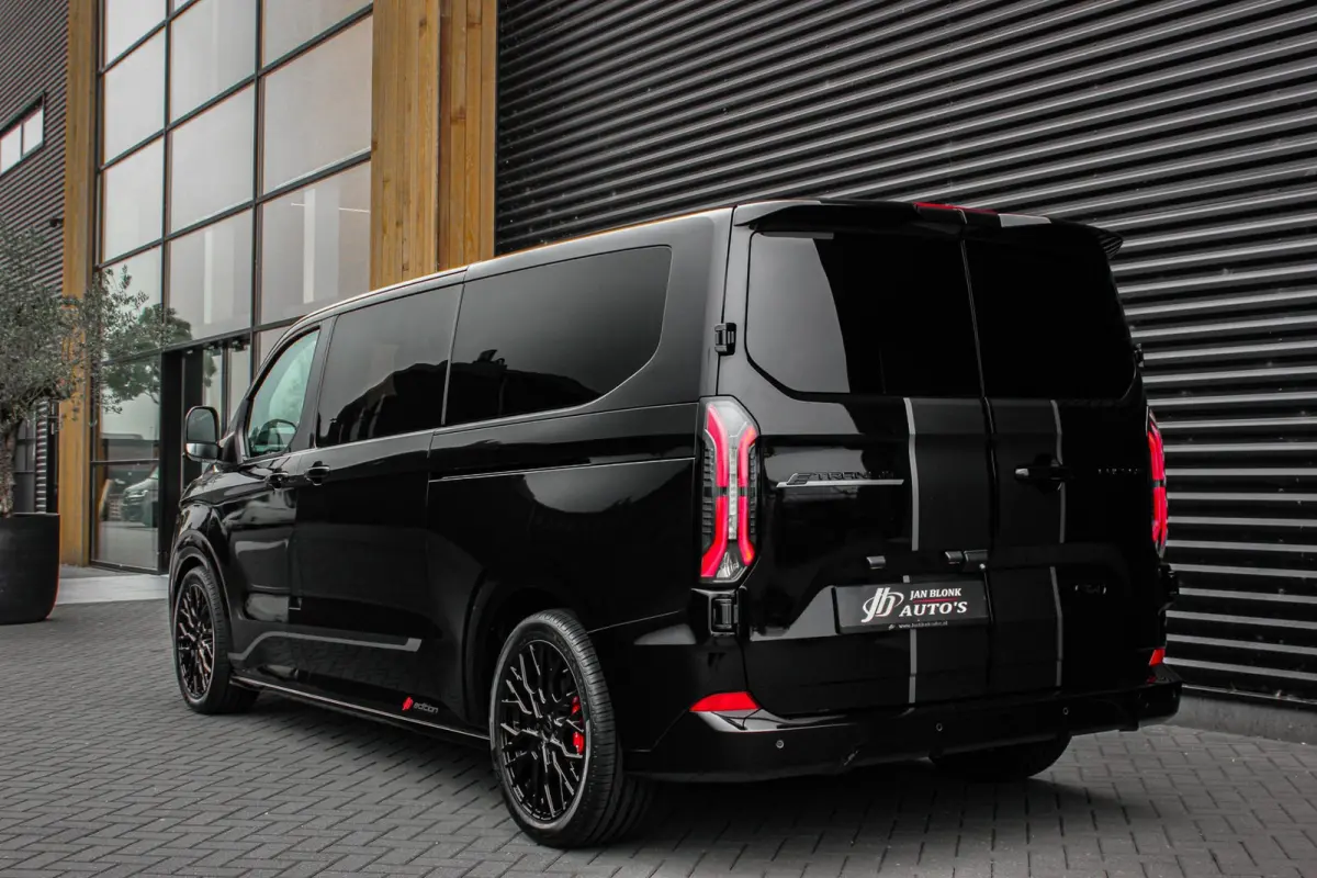 Cust. 320 L2H1 Sport 71 kWh DC DUBBEL CABINE / JB-EDITON / CAMERA / 370KM RANGE / APPLE CARPLAY DRIVERS-PACK /FULL