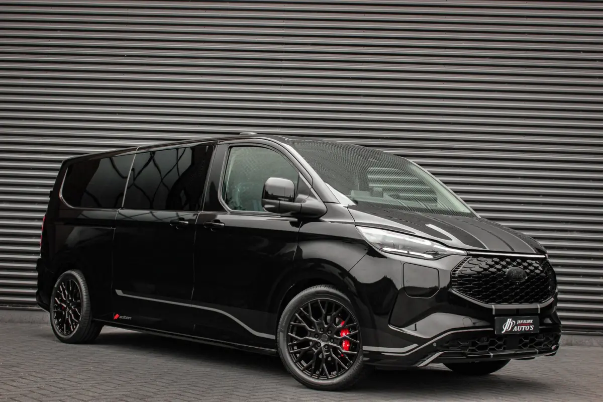 Cust. 320 L2H1 Sport 71 kWh DC DUBBEL CABINE / JB-EDITON / CAMERA / 370KM RANGE / APPLE CARPLAY DRIVERS-PACK /FULL