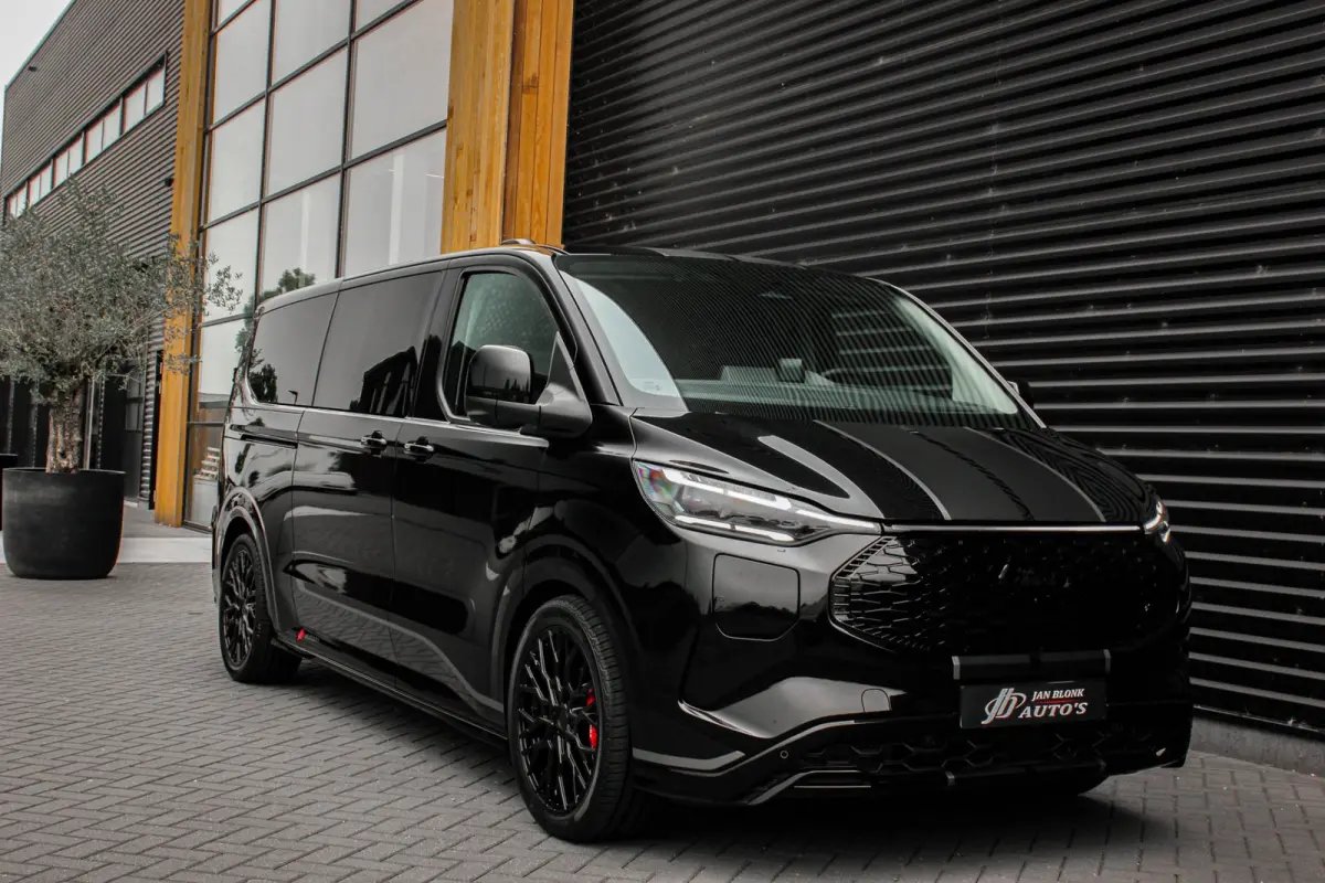 Cust. 320 L2H1 Sport 71 kWh DC DUBBEL CABINE / JB-EDITON / CAMERA / 370KM RANGE / APPLE CARPLAY DRIVERS-PACK /FULL