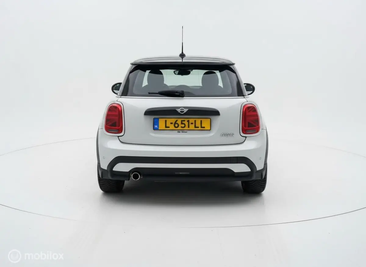 1.5 Cooper Business Edition | NAP | Nederlandse Auto | Navigatie | Cruise Control | 136 PK | 2021