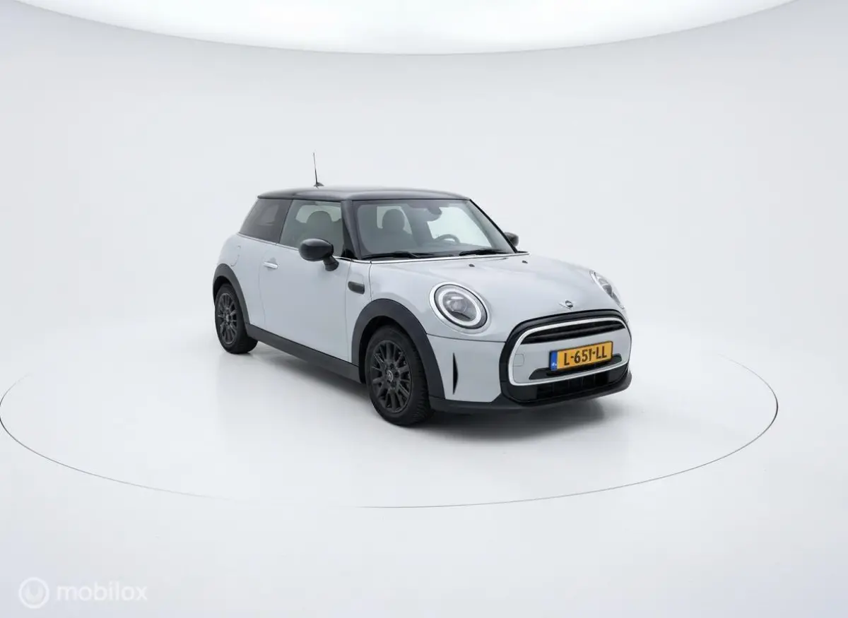 1.5 Cooper Business Edition | NAP | Nederlandse Auto | Navigatie | Cruise Control | 136 PK | 2021
