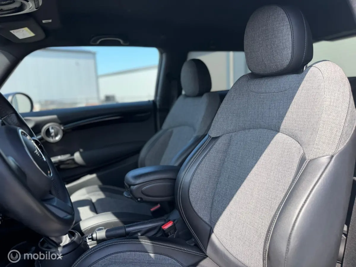 1.5 Cooper Business Edition | NAP | Nederlandse Auto | Navigatie | Cruise Control | 136 PK | 2021