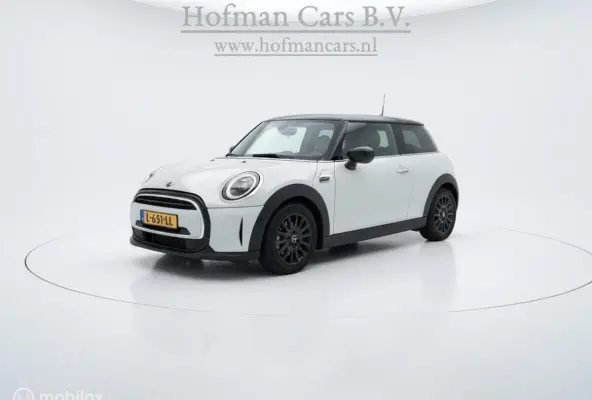 1.5 Cooper Business Edition | NAP | Nederlandse Auto | Navigatie | Cruise Control | 136 PK | 2021