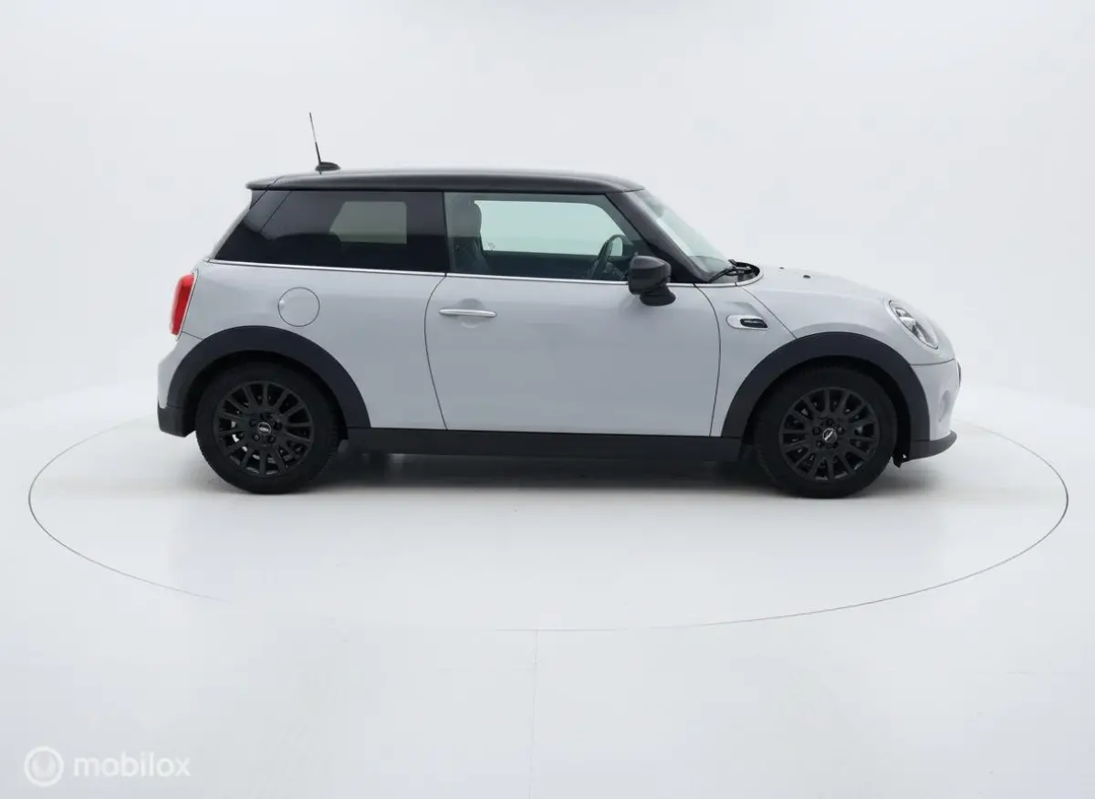1.5 Cooper Business Edition | NAP | Nederlandse Auto | Navigatie | Cruise Control | 136 PK | 2021