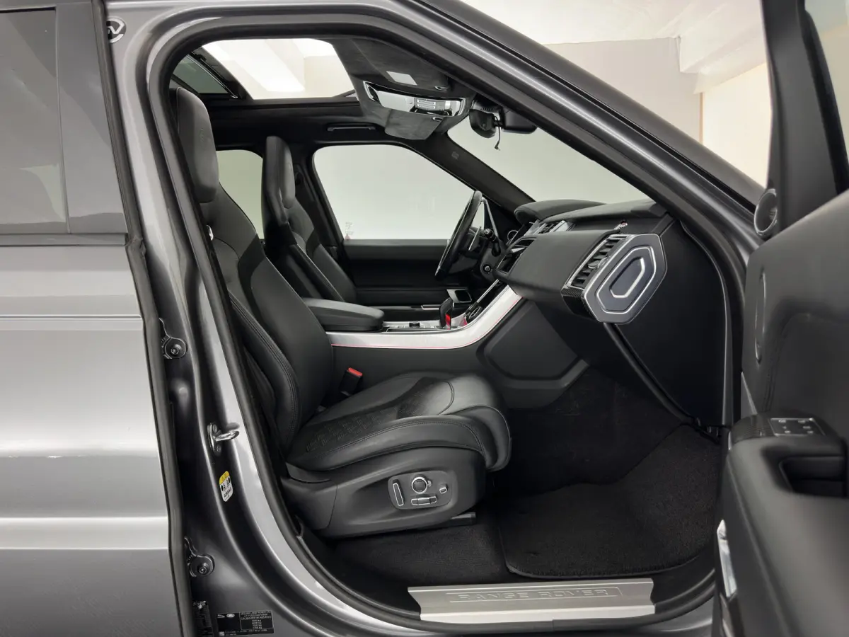5.0 V8 SC SVR Aut. *PANO | LEATHER | MATRIX-LED | HEAD-UP | CARBON | ADAPTIVE-CRUISE | MEMORY-PACK | MERIDIAN-AUDIO | BLINDSPOT | TOPVIEW | DIGI-COCKPIT | HEATED-SPORTSEATS | PRIVACY-GLASS |