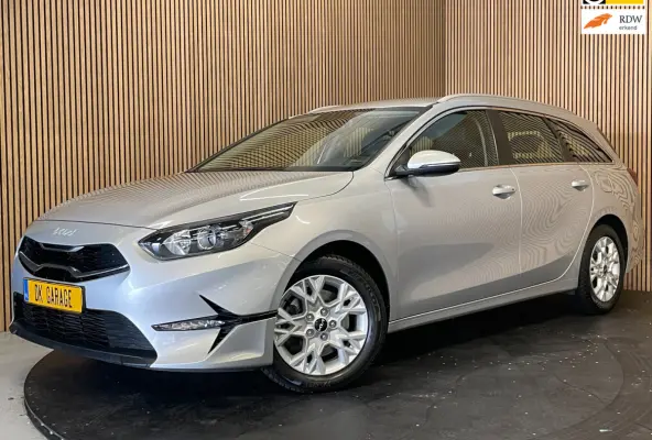1.0 T-GDi DynamicPlusLine|120PK|1/2 LEDER|ANDROID|APPLE CARPLAY|CAMERA|CRUISE|CLIMATE|NAVI|1e EIG|INCL.BTW|