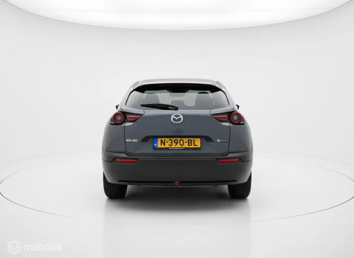 e-SkyActiv 145 36 kWh | NAP | SOH92%| Camera | Stoelverwarming | All Season Banden | 2021