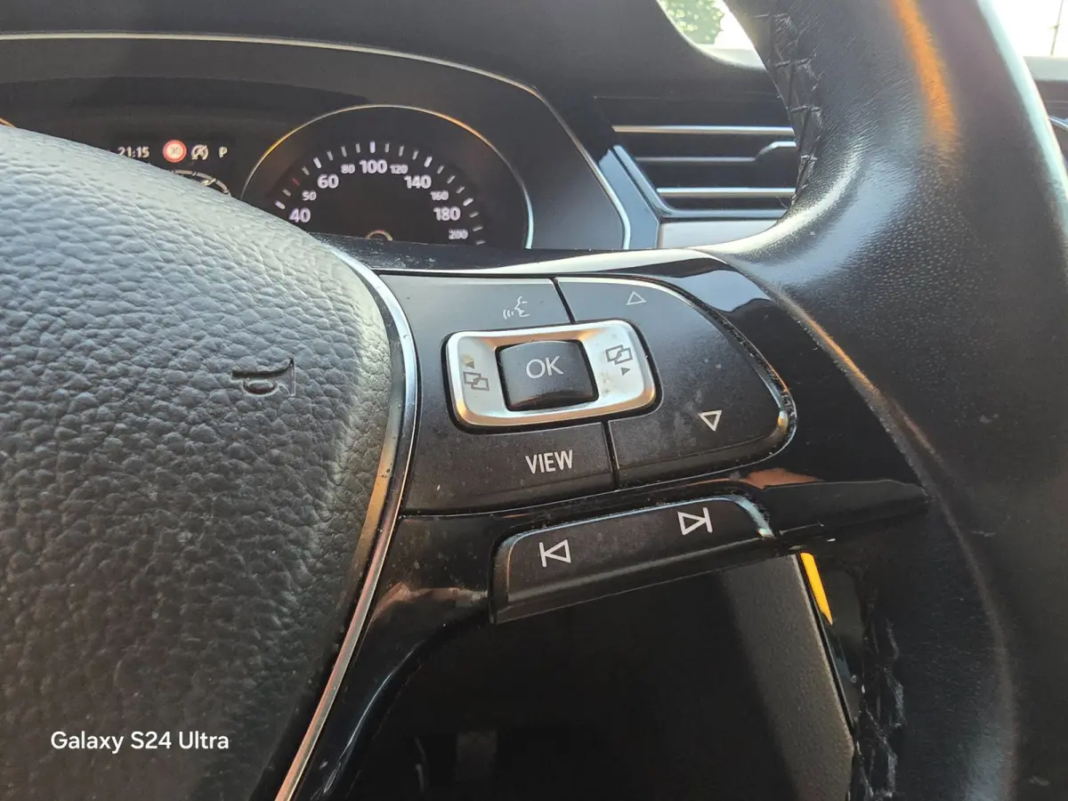 2.0 TDI Highline Business R / Aut / Acc / 150 PK / Lane Assist / Camera / Elek Pakket / Xenon / Pdc / 18