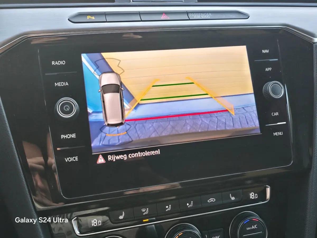 2.0 TDI Highline Business R / Aut / Acc / 150 PK / Lane Assist / Camera / Elek Pakket / Xenon / Pdc / 18