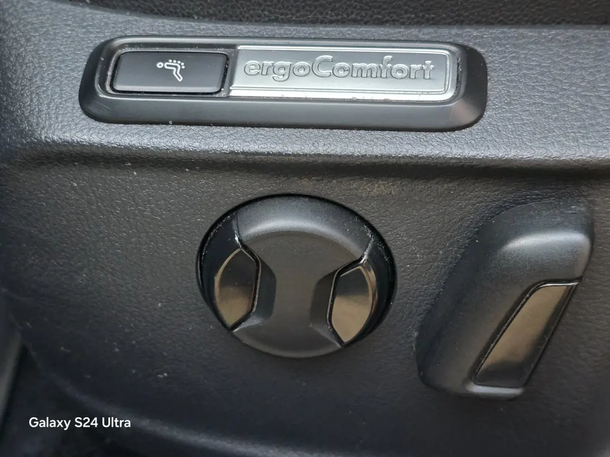 2.0 TDI Highline Business R / Aut / Acc / 150 PK / Lane Assist / Camera / Elek Pakket / Xenon / Pdc / 18