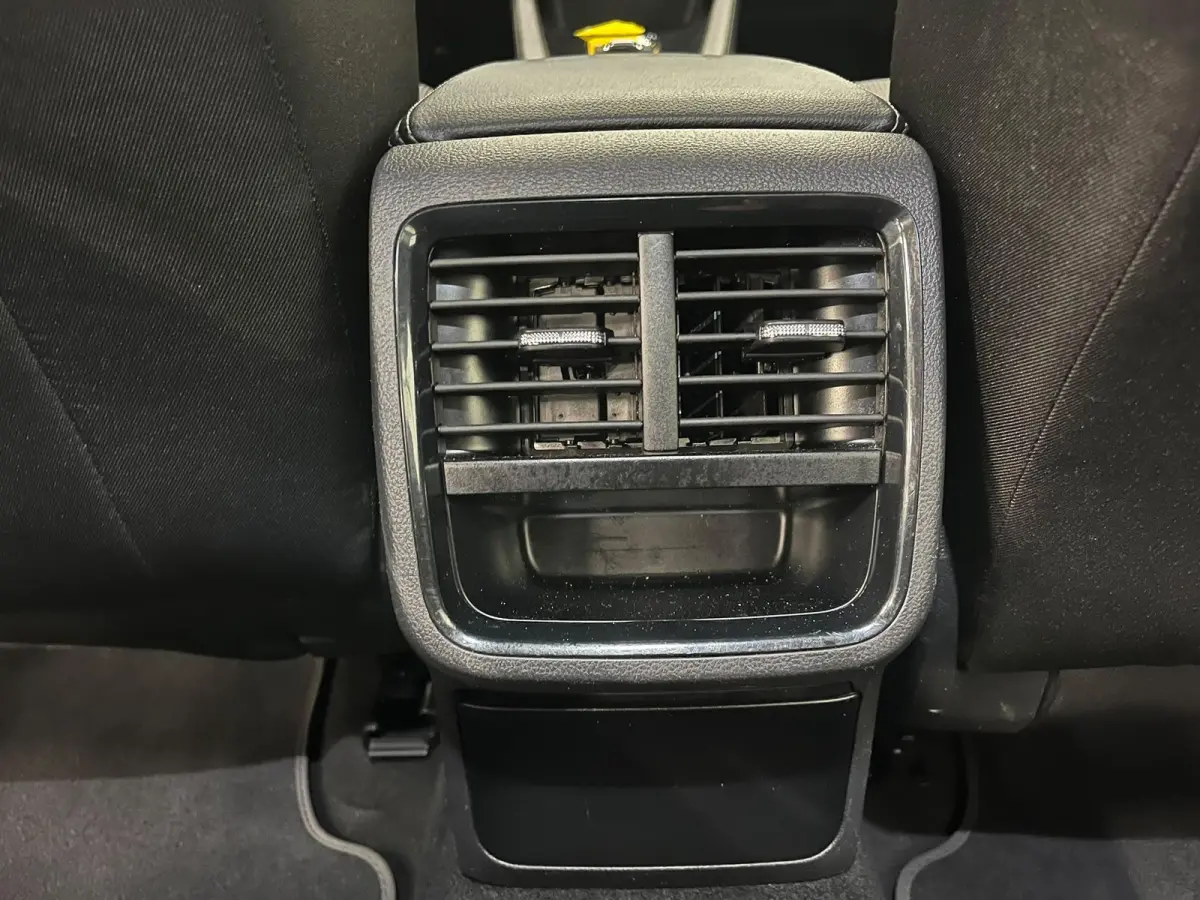 1.0 e-TSI Business Edition Trekhaak Airco ECC Navi Wireless Carplay PDC VA Full LED Virtual Cockpit Cruise Control
