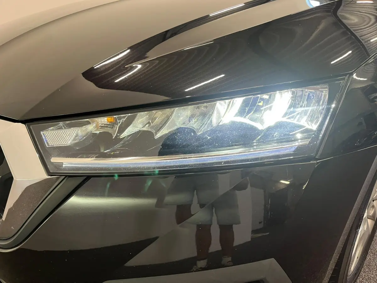 1.0 e-TSI Business Edition Trekhaak Airco ECC Navi Wireless Carplay PDC VA Full LED Virtual Cockpit Cruise Control