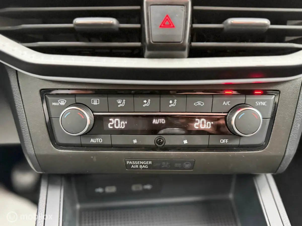 1.0 EcoTSI Style | NAP | Climate control | Nederlandse Auto | Donkergrijs Metallic | 2023