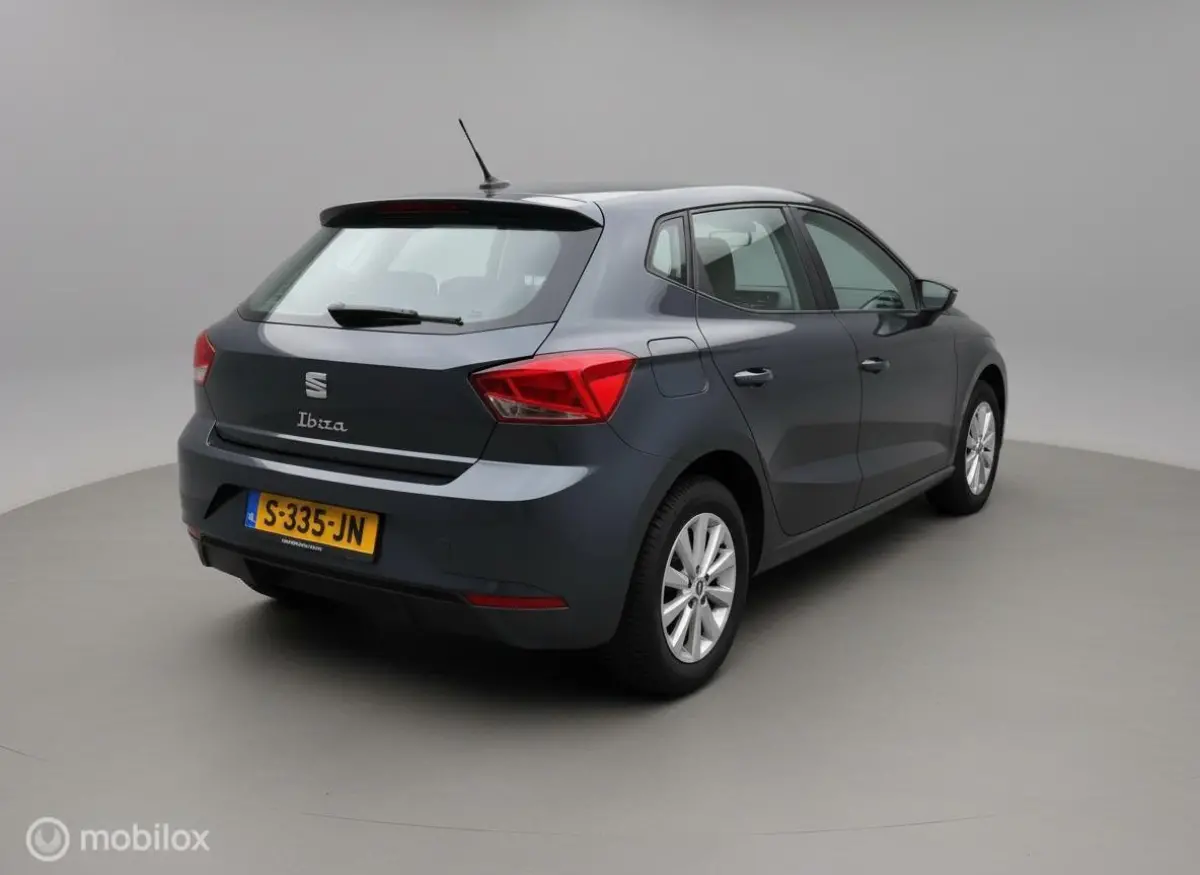 1.0 EcoTSI Style | NAP | Climate control | Nederlandse Auto | Donkergrijs Metallic | 2023