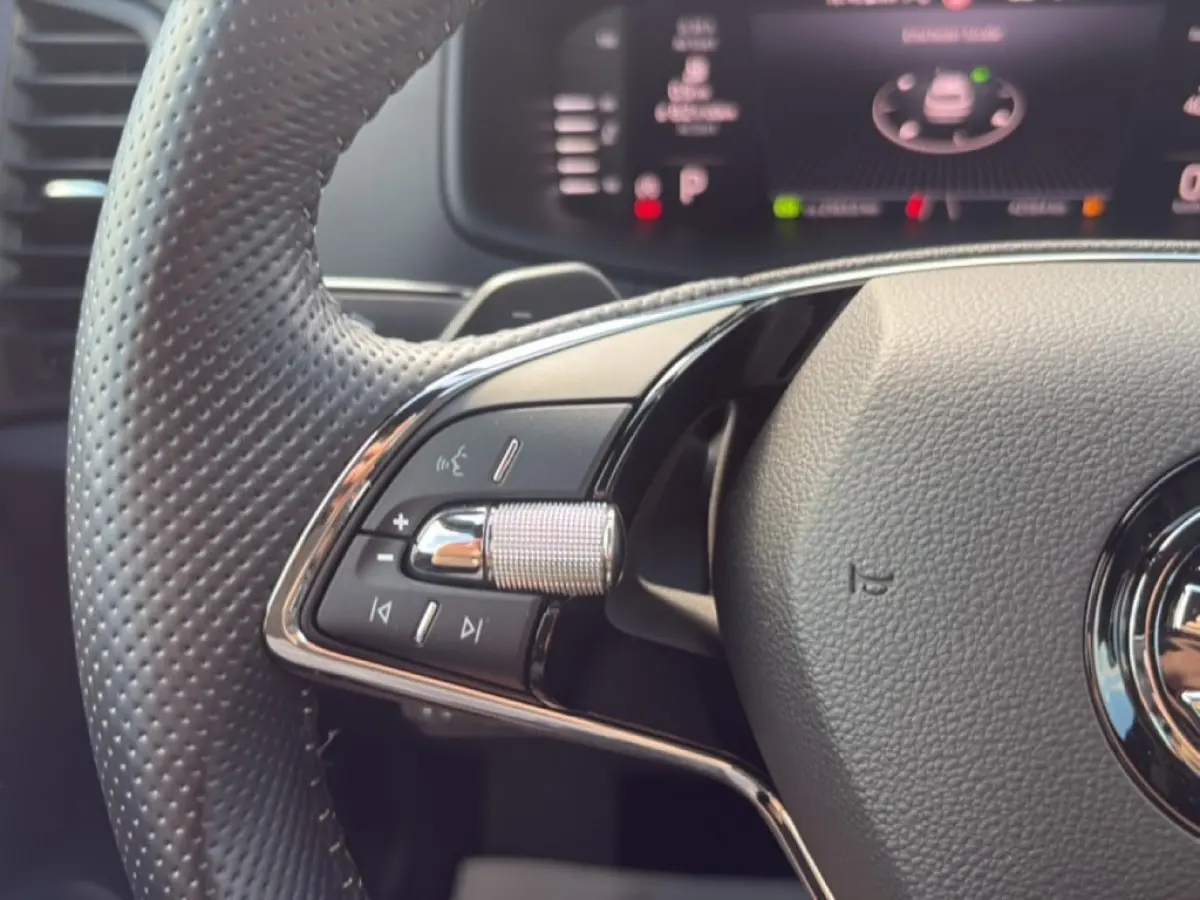 1.5 TSI DSG SPORTLINE TREKHAAK/CAMERA/ELEK-KLEP/ACC/DIG-DASH/STOELVERW