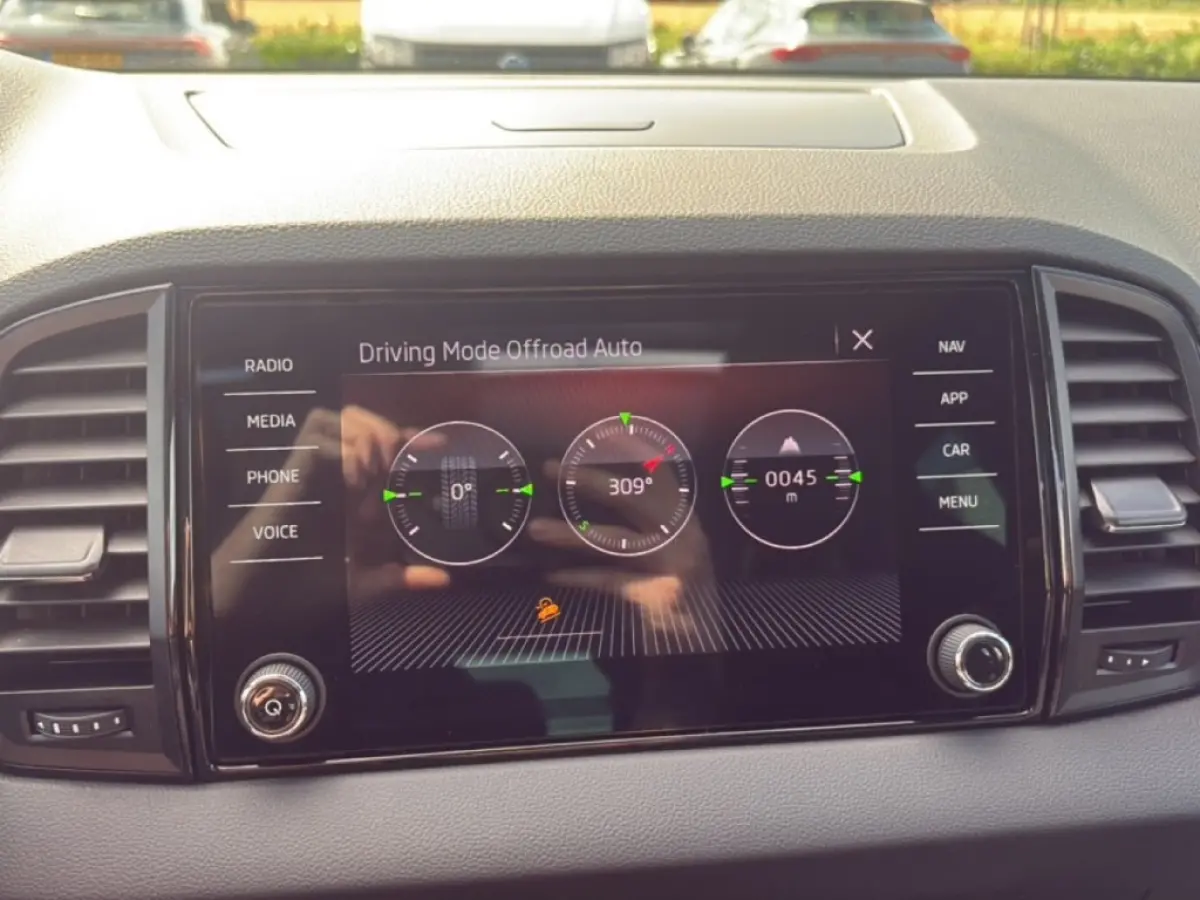 2.0 TDI DSG 4X4 SPORTLINE TREKHAAK/PANO-DAK/CAM/ELEK-KLEP/CRUISE/STOELVERW
