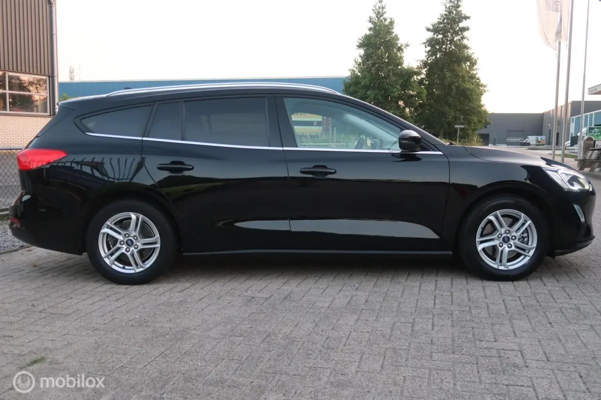 1.0 EcoBoost EDITION EDITION CARPLAY, NAVI, CRUISECONTROL