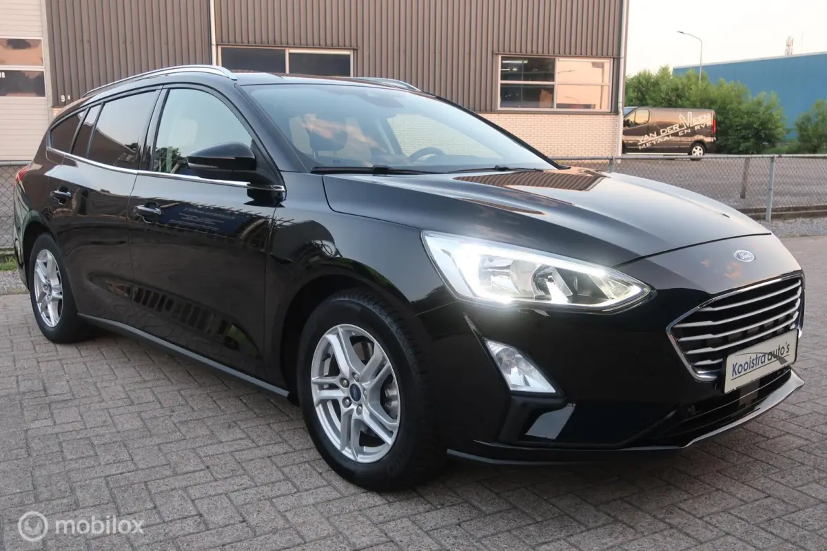 1.0 EcoBoost EDITION EDITION CARPLAY, NAVI, CRUISECONTROL