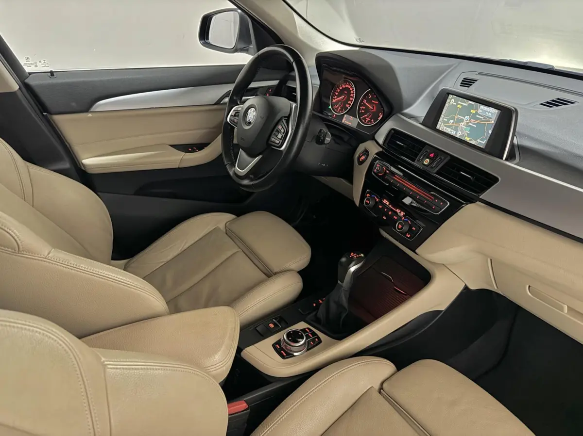 sDrive18i High Executive Leer Navi Cruise Trekh. NAP