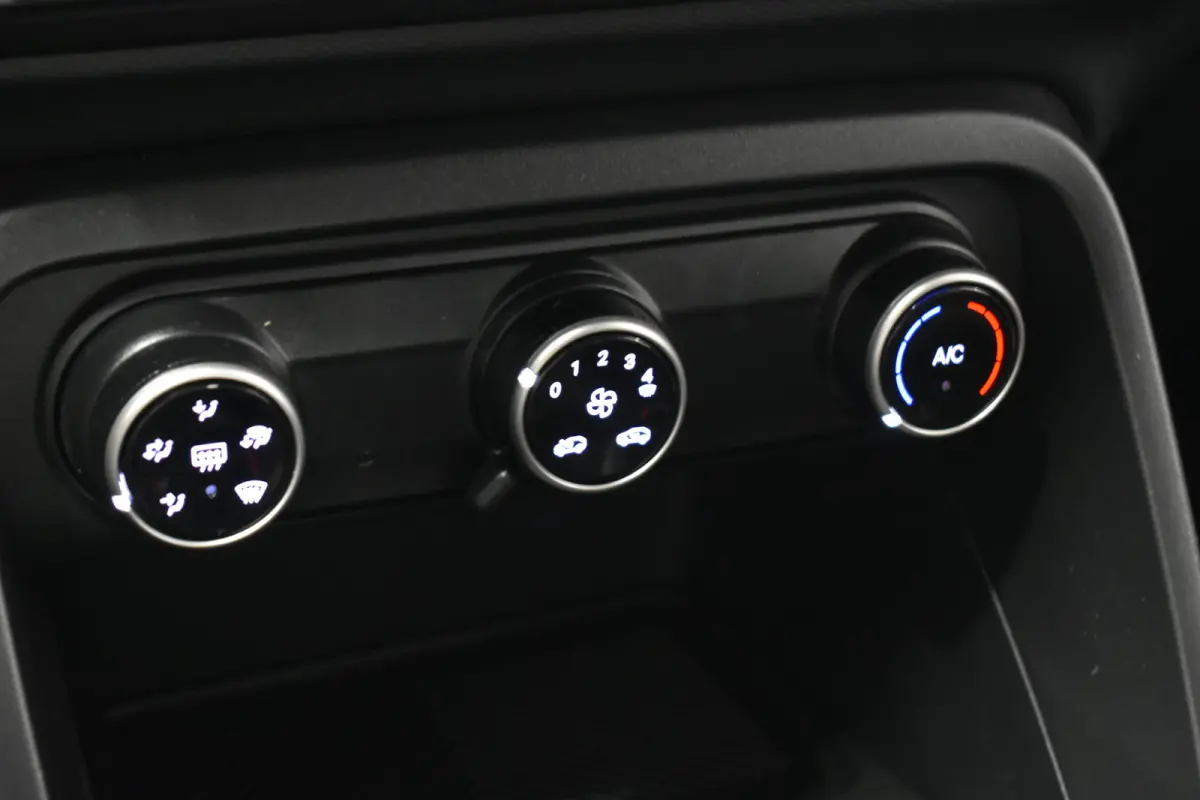 1.2 Turbo 100pk Plus | Carplay | Airco | Cruise Control | DAB | Telefoon | Apple Carplay/Android Auto|telefoonintegratie premium | Audio installatie | Buitenspiegels verwarmbaar