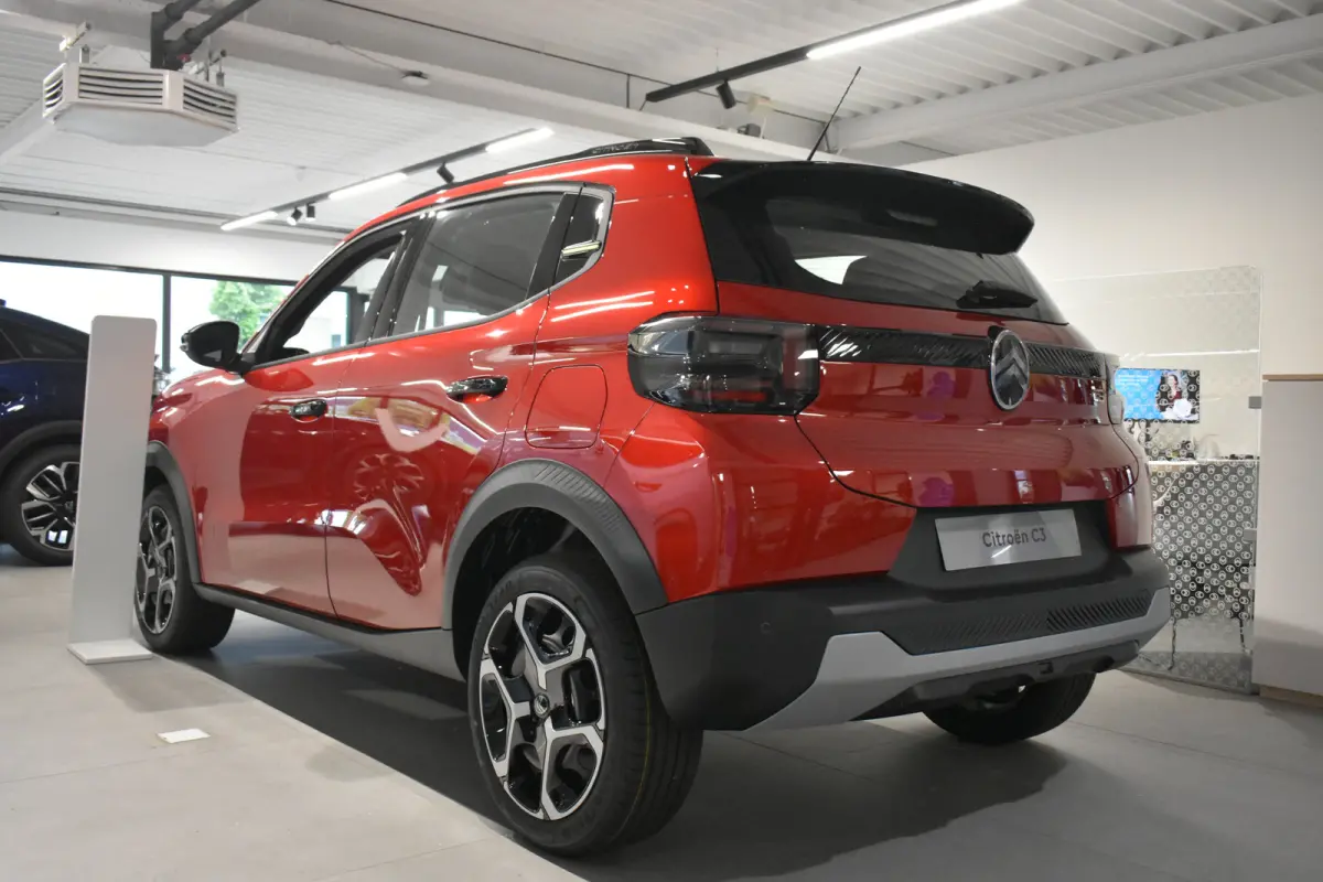 1.2 Turbo 100pk Plus | Carplay | Airco | Cruise Control | DAB | Telefoon | Apple Carplay/Android Auto|telefoonintegratie premium | Audio installatie | Buitenspiegels verwarmbaar